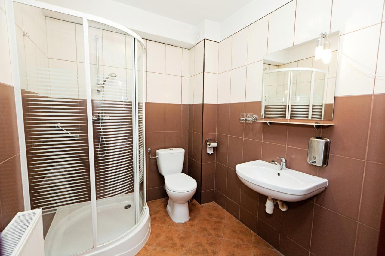 Hotel Turkus Jarosław Esterno foto