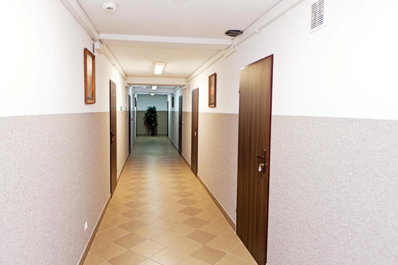 Hotel Turkus Jarosław Esterno foto