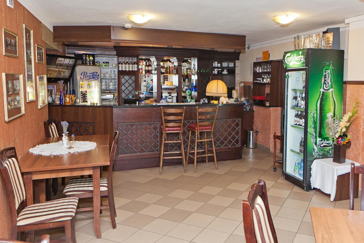 Hotel Turkus Jarosław Esterno foto